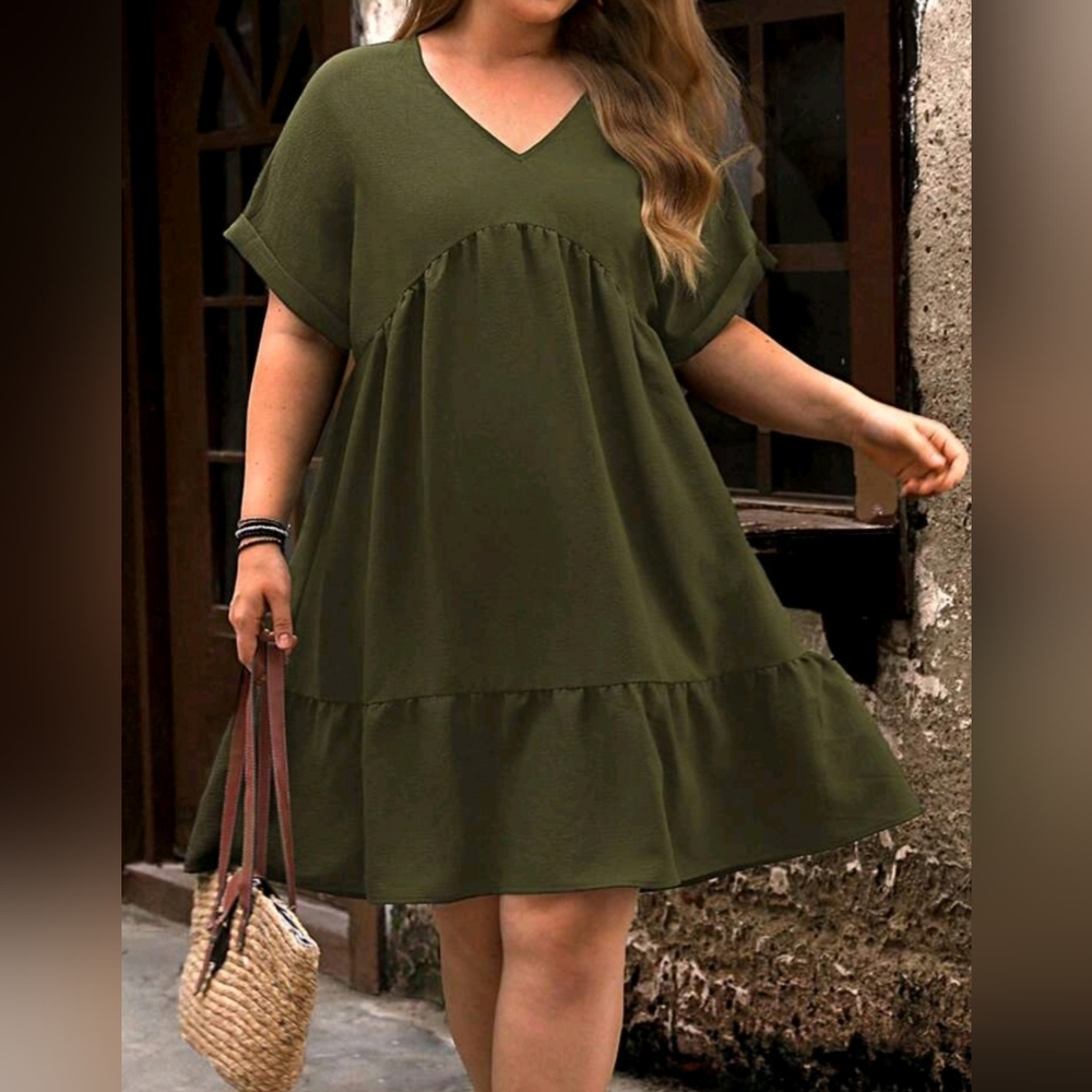 Emery Rose Plus Ruffle Hem Smock Dress